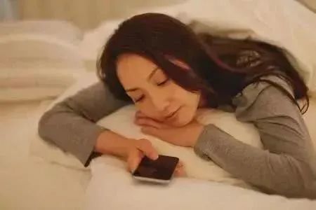 女生总是回复哈哈哈是什么意思(图2)